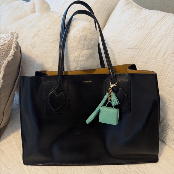Anne Klein Handbags - Anne Klein Vegan leather Tote 16x10 Includes bag charm